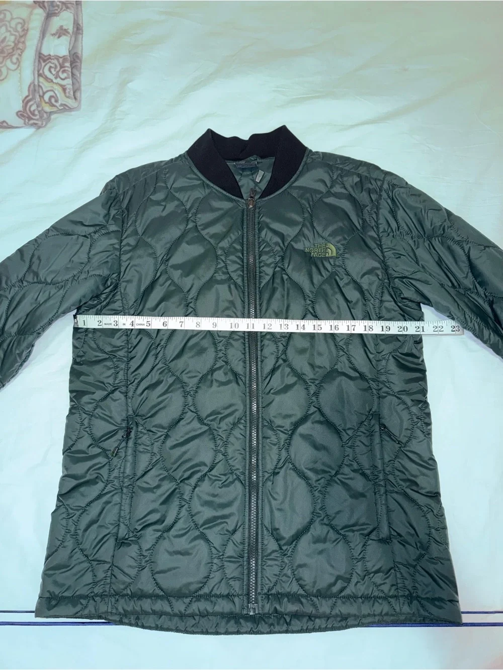 The North Face Men's Quilted Puffer Jacket - Dark Green